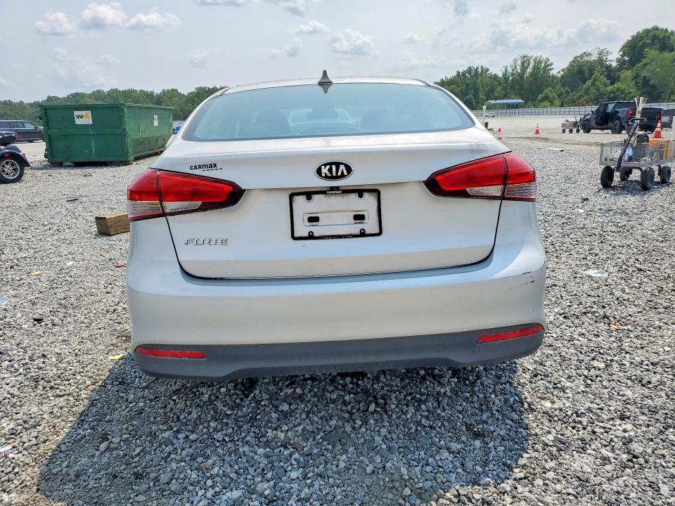 62632906 :رقم المزاد ، 3KPFL4A78HE021637 vin ، 2017 Kia Forte مزاد بيع