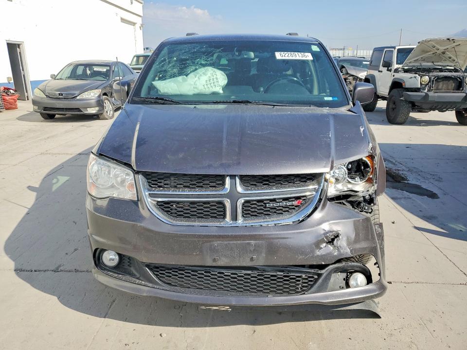 62289136 :رقم المزاد ، 2C4RDGCG0JR210246 vin ، 2018 Dodge Grand Caravan مزاد بيع
