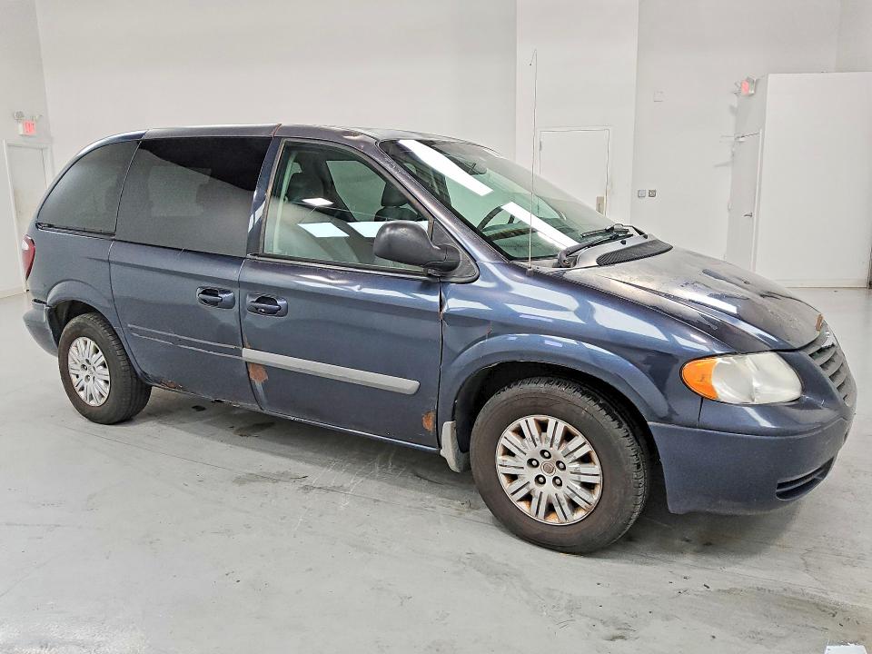 2006 Chrysler Town & Country მანქანა იყიდება აუქციონზე, vin: 1A4GP45R26B760527, აუქციონის ნომერი: 61109376