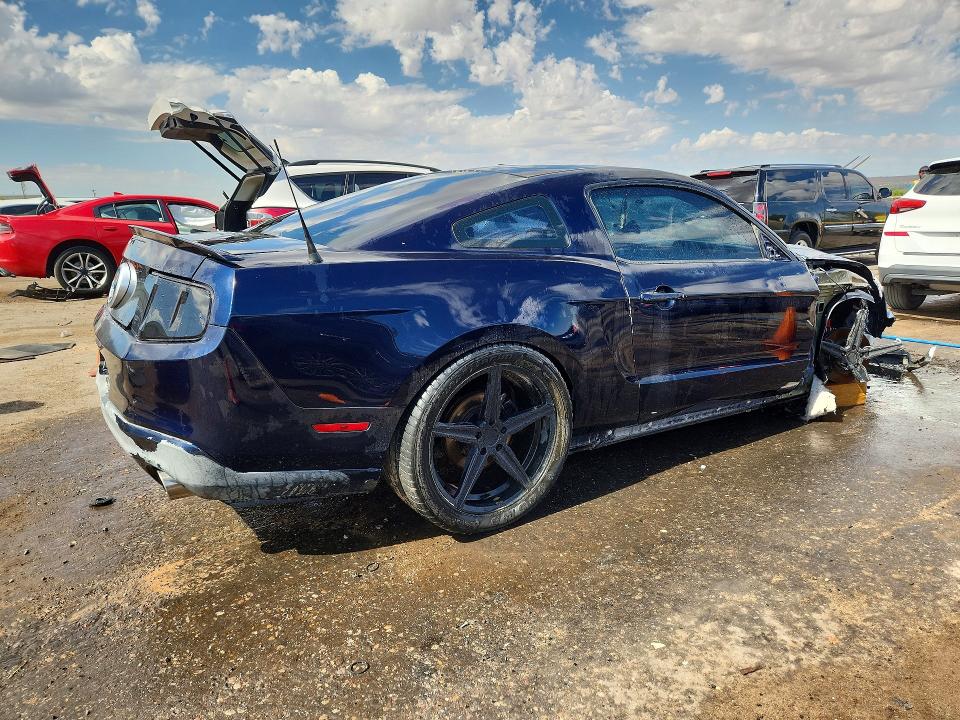 61439856 :رقم المزاد ، 1ZVBP8CH6A5138177 vin ، 2010 Ford Mustang مزاد بيع