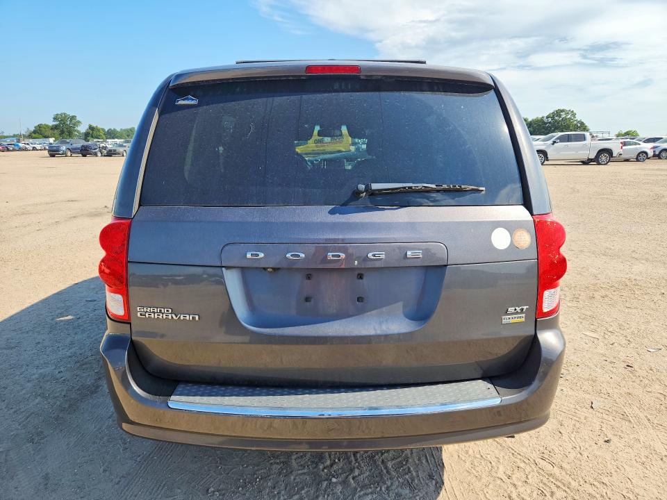 60225616 :رقم المزاد ، 2C4RDGCG6JR327622 vin ، 2018 Dodge Grand Caravan مزاد بيع