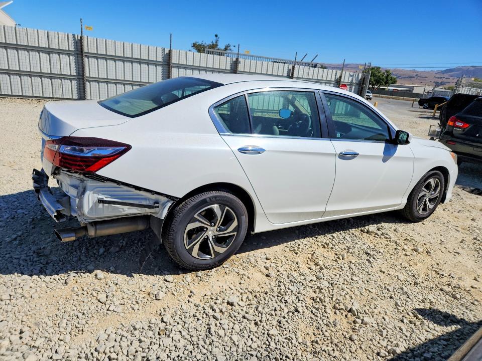 Продаж на аукціоні авто 2017 Honda Accord, vin: 1HGCR2F3XHA111176, номер лоту: 61234896