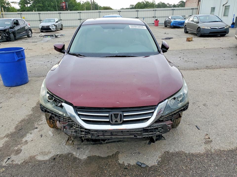60003856 :رقم المزاد ، 1HGCR2F37FA021139 vin ، 2015 Honda Accord مزاد بيع