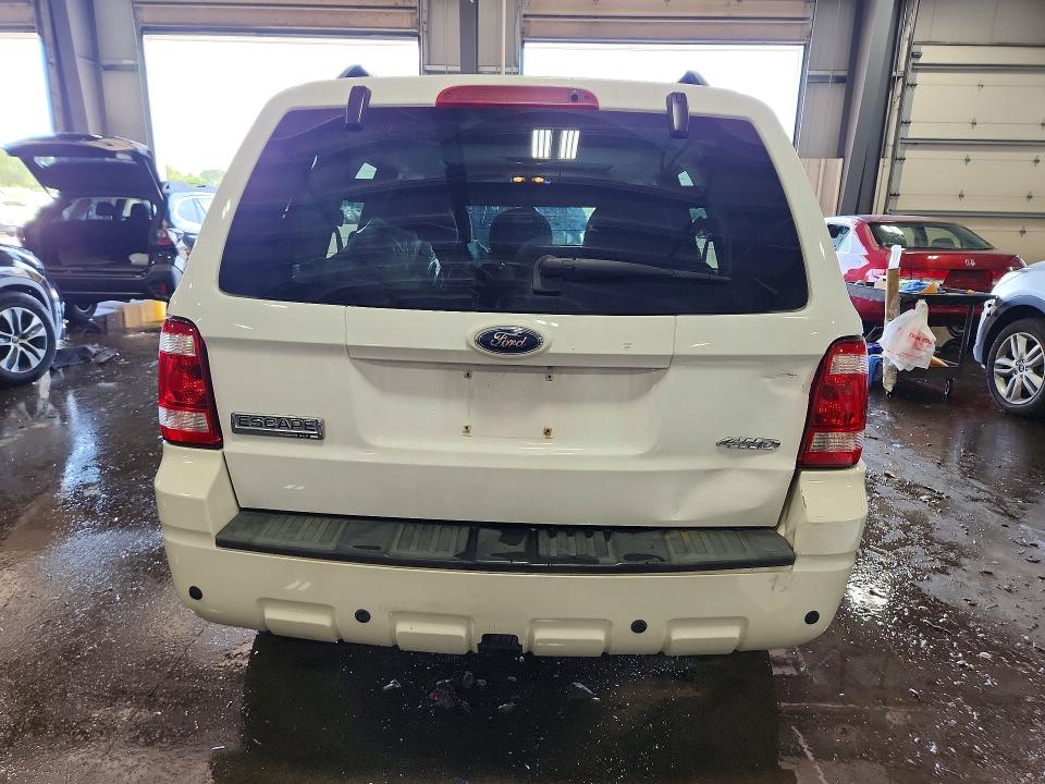 Продажа на аукционе авто 2008 Ford Escape, vin: 1FMCU93158KB89721, номер лота: 61505686