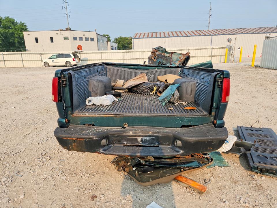 1998 Chevrolet S Truck მანქანა იყიდება აუქციონზე, vin: 1GCCS1443W8205977, აუქციონის ნომერი: 61383646