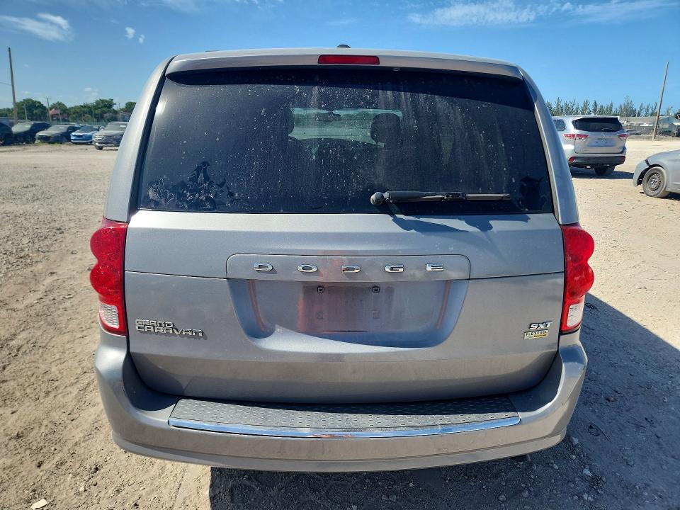 61976226 :رقم المزاد ، 2C4RDGCG6HR585942 vin ، 2017 Dodge Grand Caravan مزاد بيع