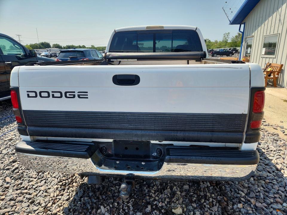62884486 :رقم المزاد ، 1B7HC13Z5WJ102679 vin ، 1998 Dodge Ram 1500 مزاد بيع