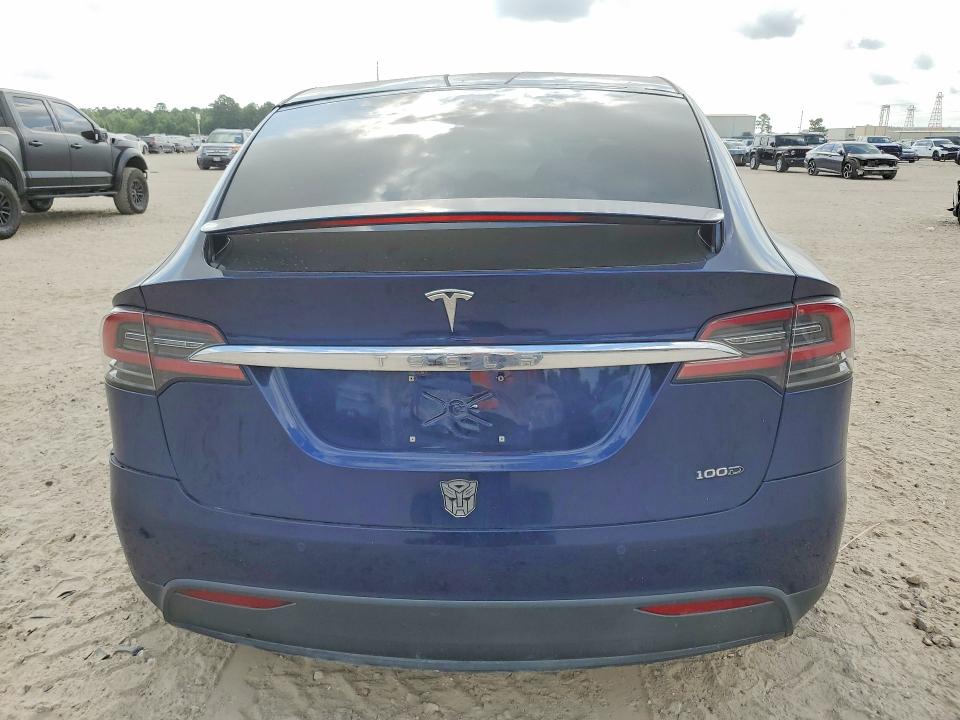 Продажа на аукционе авто 2018 Tesla Model X, vin: 5YJXCAE25JF125990, номер лота: 57560206