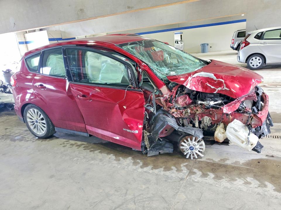 62004646 :رقم المزاد ، 1FADP5AU7HL117764 vin ، 2017 Ford C-max مزاد بيع