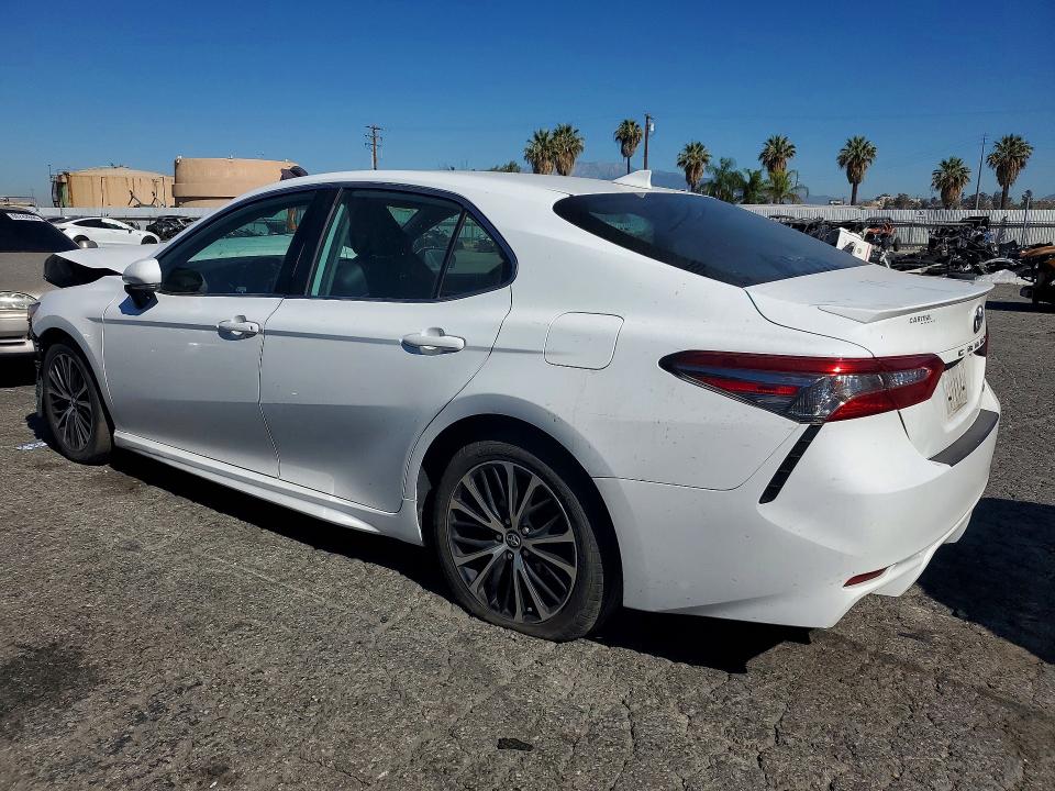 60273296 :رقم المزاد ، 4T1B11HK1KU843634 vin ، 2019 Toyota Camry مزاد بيع