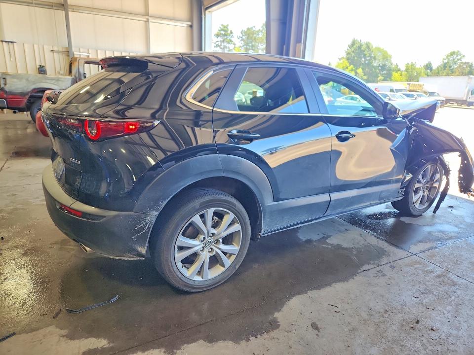 60686946 :رقم المزاد ، 3MVDMBBL7NM456721 vin ، 2022 Mazda Cx-30 مزاد بيع