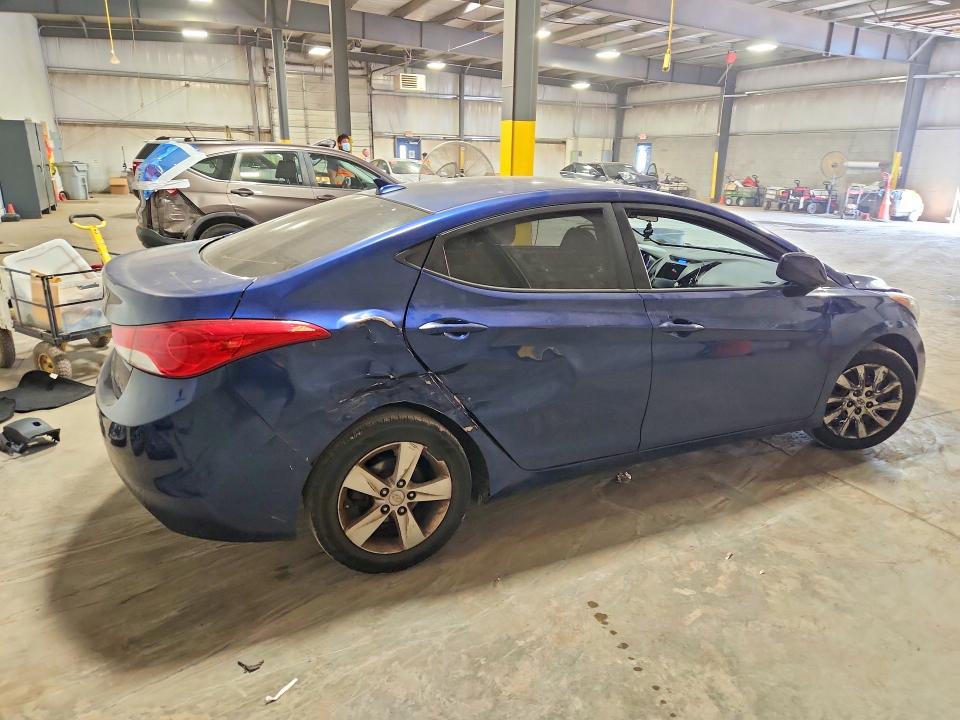 61535586 :رقم المزاد ، KMHDH4AE9DU565014 vin ، 2013 Hyundai Elantra مزاد بيع