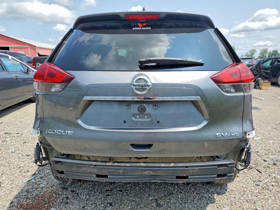60922446 :رقم المزاد ، 5N1AT2MV8JC798742 vin ، 2018 Nissan Rogue مزاد بيع