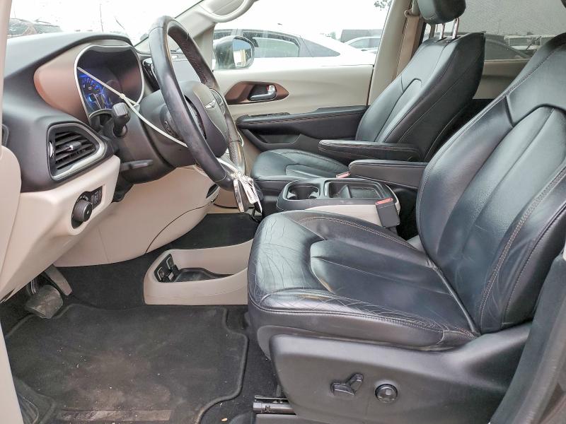 61972256 :رقم المزاد ، 2C4RC1BG0HR778542 vin ، 2017 Chrysler Pacifica مزاد بيع