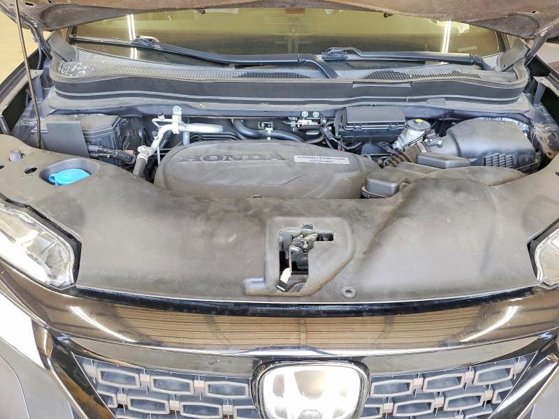 58883876 :رقم المزاد ، 5FNYF8H08KB003835 vin ، 2019 Honda Passport مزاد بيع