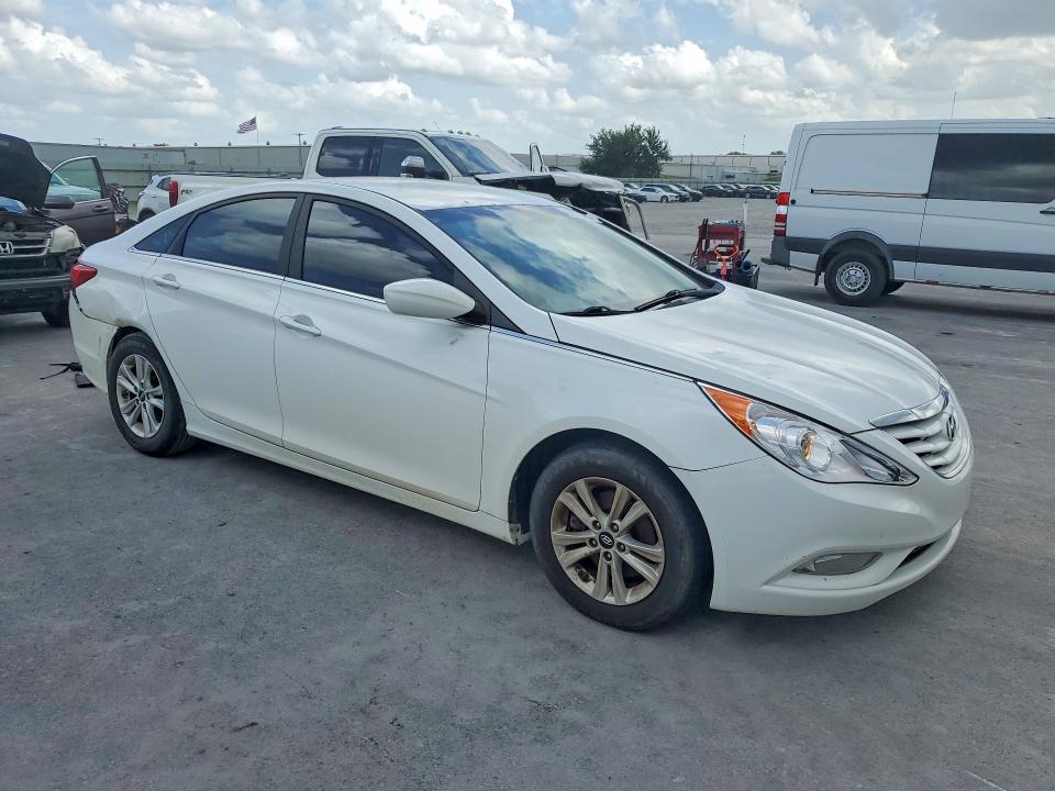60879036 :رقم المزاد ، 5NPEB4AC6DH747031 vin ، 2013 Hyundai Sonata مزاد بيع