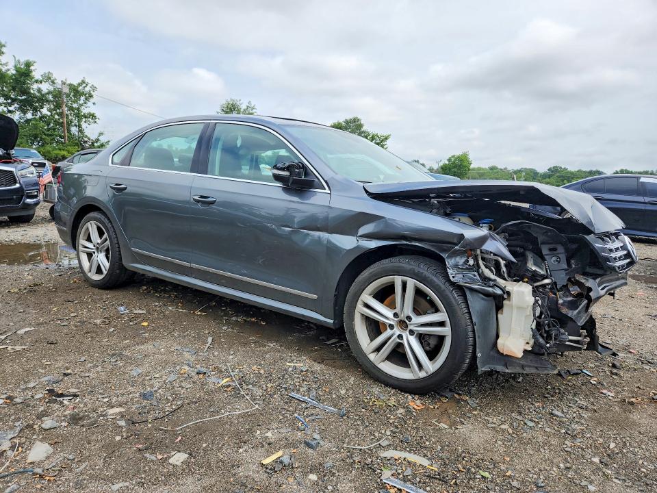 Продажа на аукционе авто 2015 Volkswagen Passat, vin: 1VWCS7A34FC116671, номер лота: 59650896