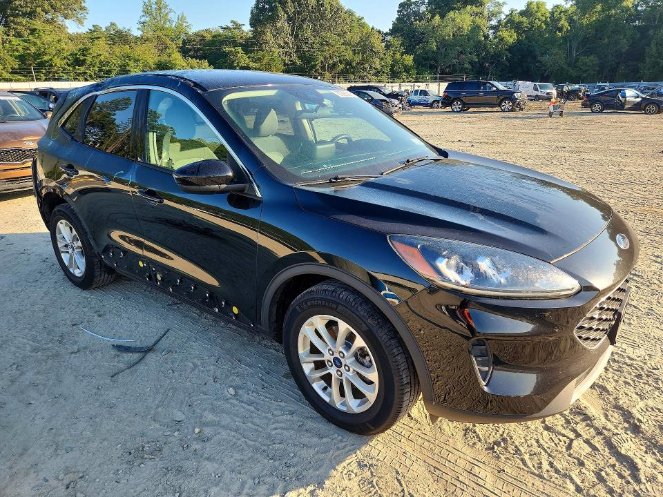 60686976 :رقم المزاد ، 1FMCU9G61LUA44498 vin ، 2020 Ford Escape مزاد بيع