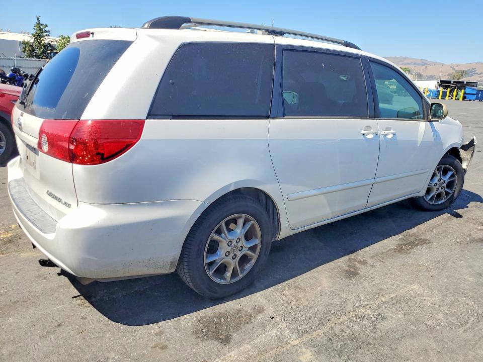 61002176 :رقم المزاد ، 5TDZA22C56S515668 vin ، 2006 Toyota Sienna مزاد بيع