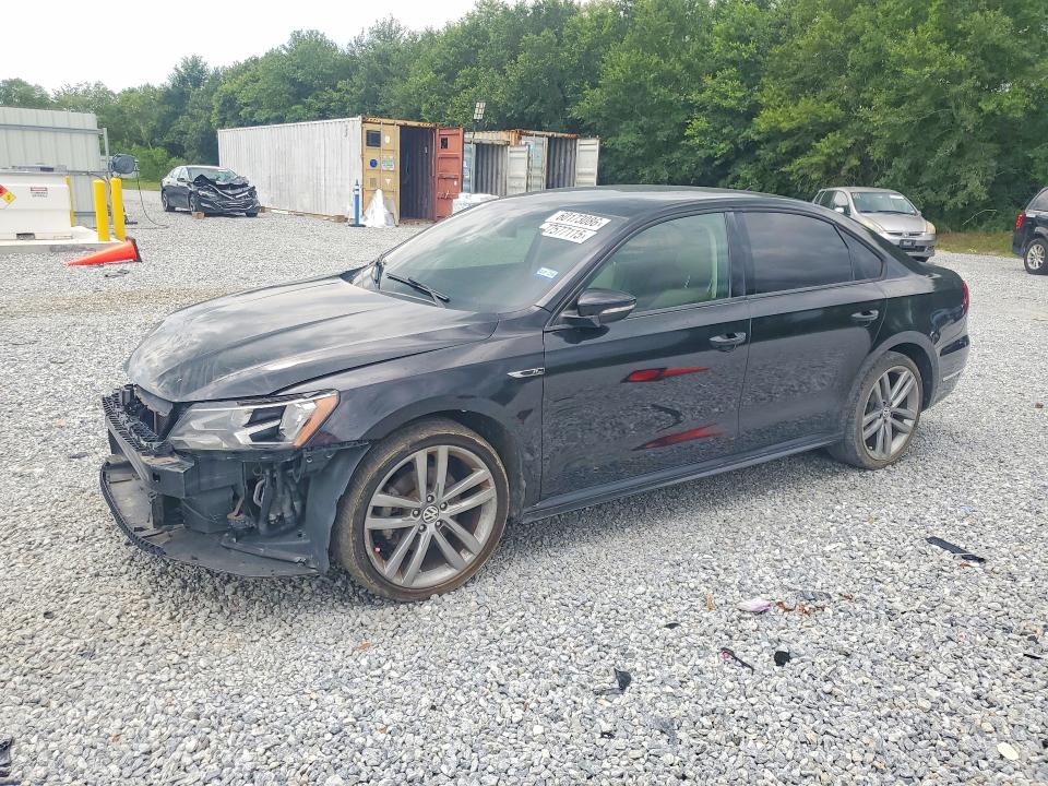 60173086 :رقم المزاد ، 1VWAA7A37JC022352 vin ، 2018 Volkswagen Passat مزاد بيع