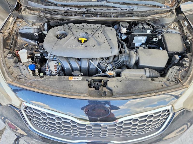 60710366 :رقم المزاد ، KNAFX4A62F5427592 vin ، 2015 Kia Forte مزاد بيع