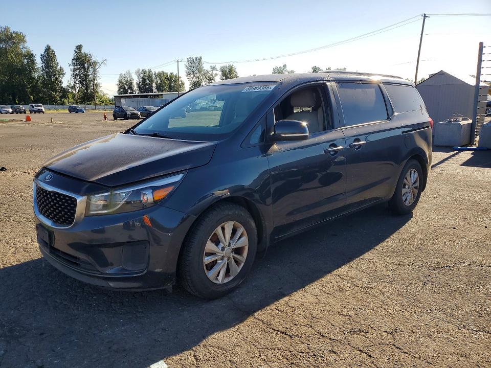 60989386 :رقم المزاد ، KNDMB5C17F6050400 vin ، 2015 Kia Sedona مزاد بيع