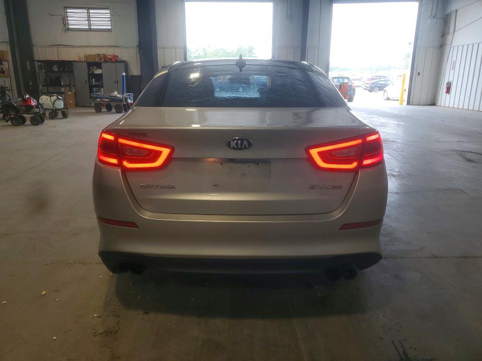 2015 Kia Optima მანქანა იყიდება აუქციონზე, vin: 5XXGR4A67FG476204, აუქციონის ნომერი: 61667746