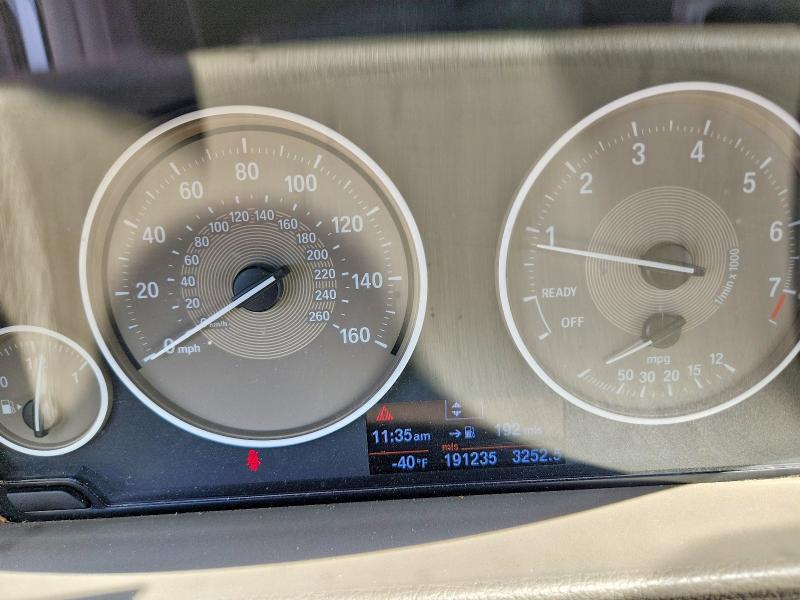 60328376 :رقم المزاد ، WBA3B9C52DF140800 vin ، 2013 Bmw 335 مزاد بيع