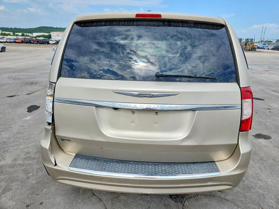 62707806 :رقم المزاد ، 2C4RC1BG6GR186674 vin ، 2016 Chrysler Town & Country مزاد بيع