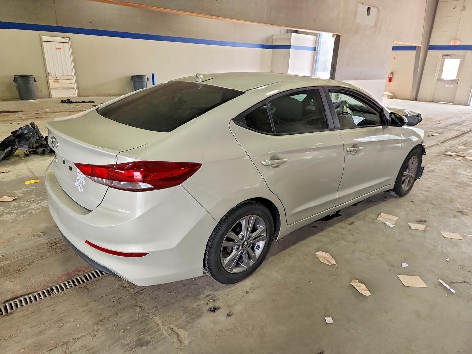 61520016 :رقم المزاد ، KMHD84LF6HU274854 vin ، 2017 Hyundai Elantra مزاد بيع