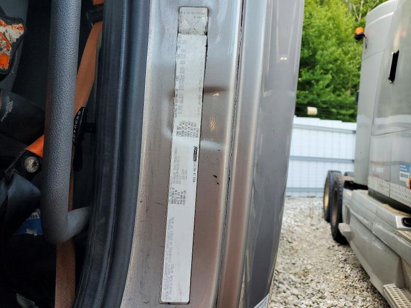 Продаж на аукціоні авто 2013 Freightliner Cascadia 125, vin: 1FUJGLDR4DSBV3013, номер лоту: 61699326