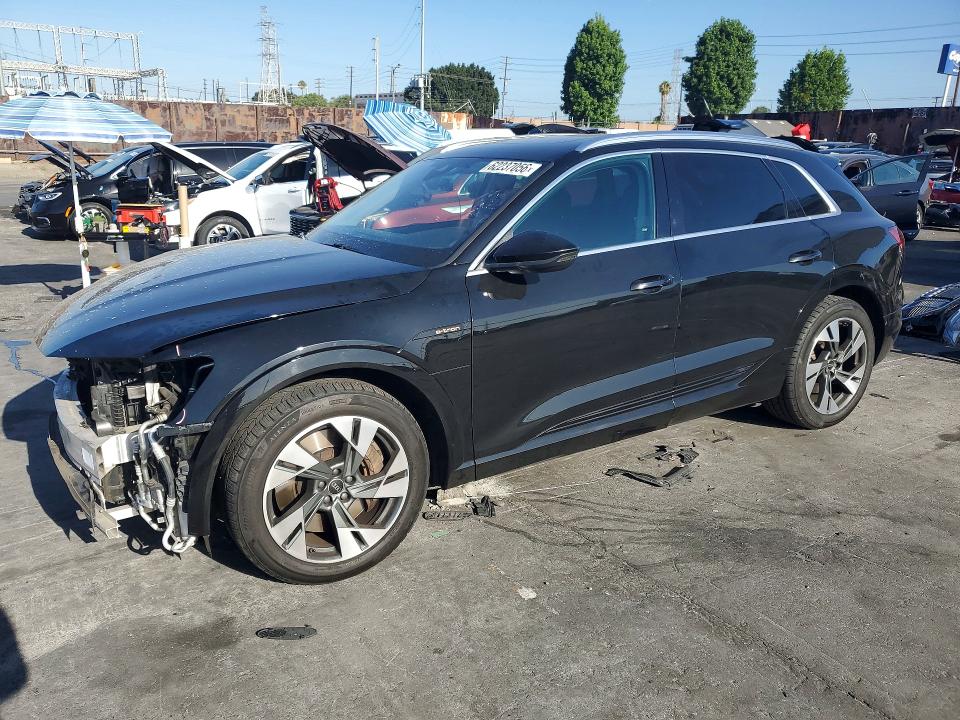 2022 Audi E-tron მანქანა იყიდება აუქციონზე, vin: WA1AAAGE0NB020148, აუქციონის ნომერი: 62237056