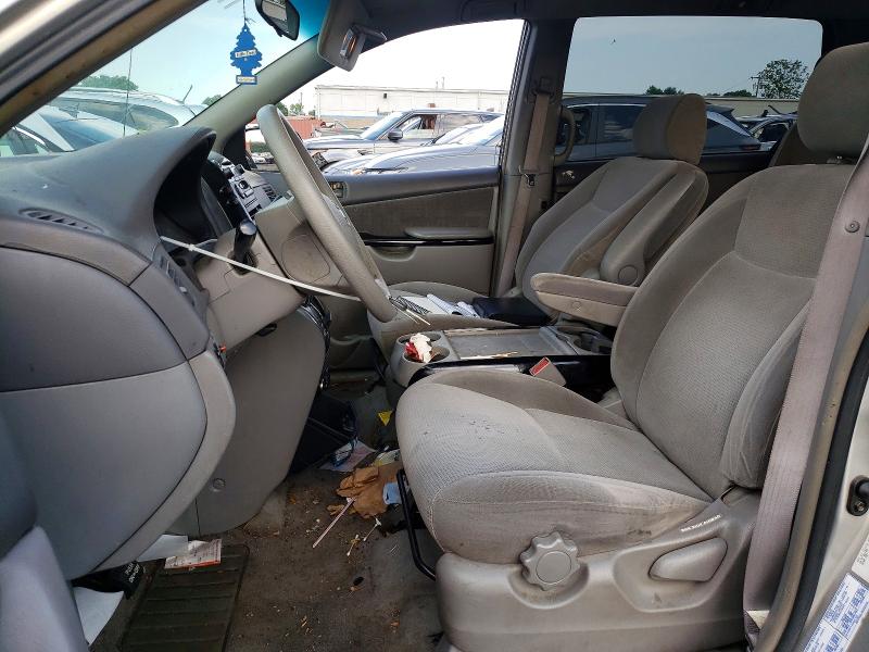 2004 Toyota Sienna მანქანა იყიდება აუქციონზე, vin: 5TDZA23C54S127061, აუქციონის ნომერი: 59133426