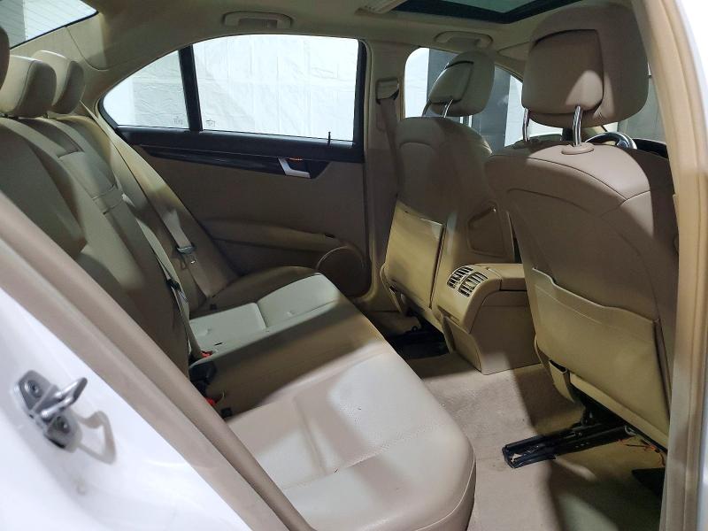 Продажа на аукционе авто 2013 Mercedes-benz C, vin: WDDGF8AB5DR281635, номер лота: 59135816
