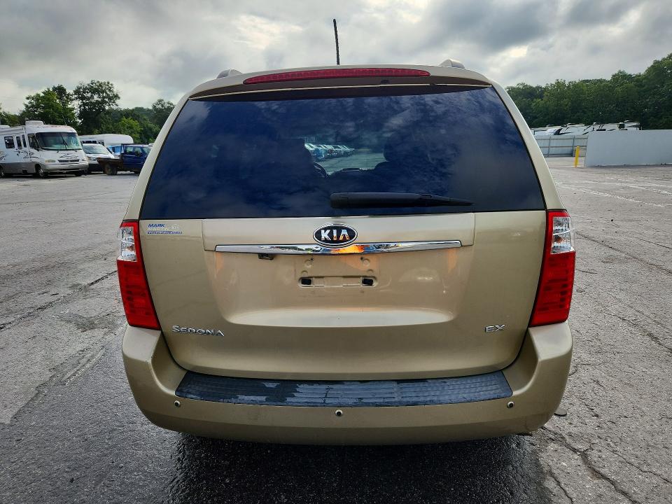 61504916 :رقم المزاد ، KNDMH4C36A6330425 vin ، 2010 Kia Sedona مزاد بيع