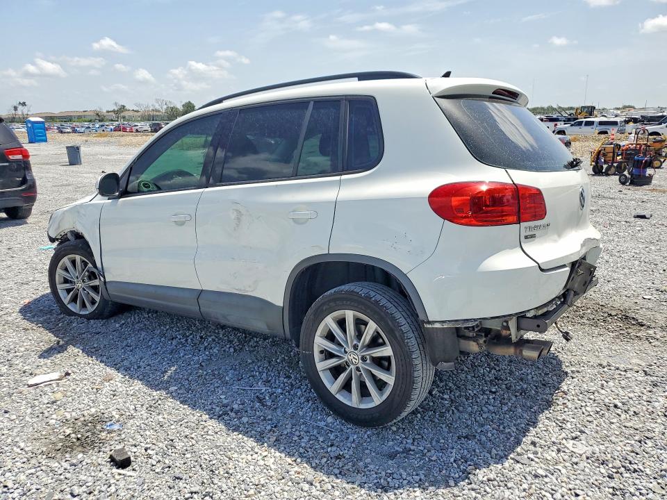 2017 Volkswagen Tiguan მანქანა იყიდება აუქციონზე, vin: WVGAV7AX6HK042498, აუქციონის ნომერი: 60554896