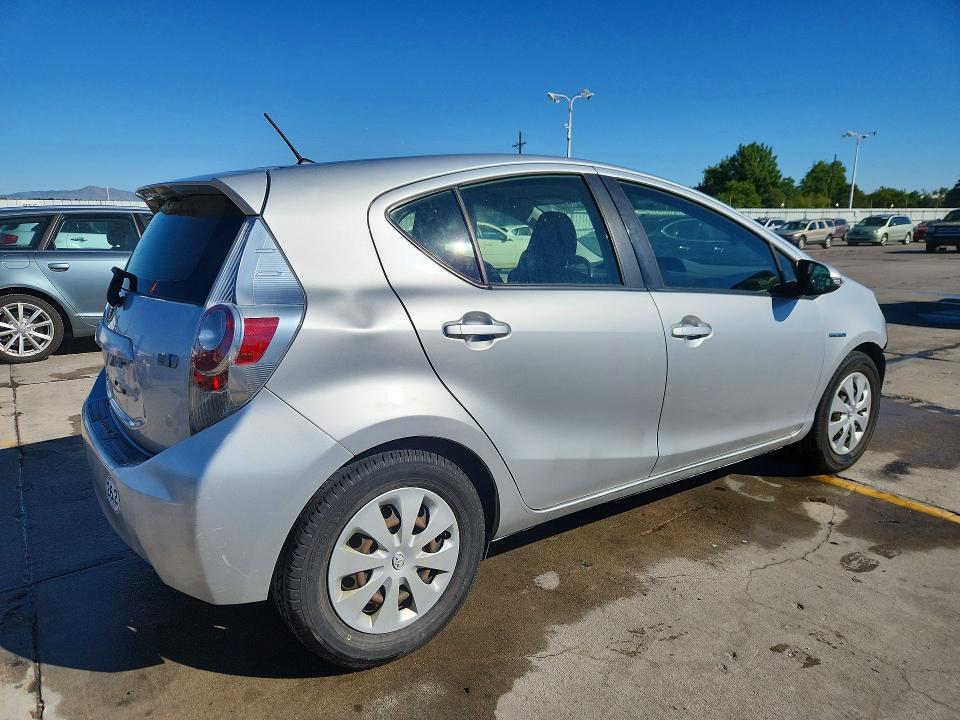 Продажа на аукционе авто 2013 Toyota Prius C, vin: JTDKDTB38D1548995, номер лота: 60444146