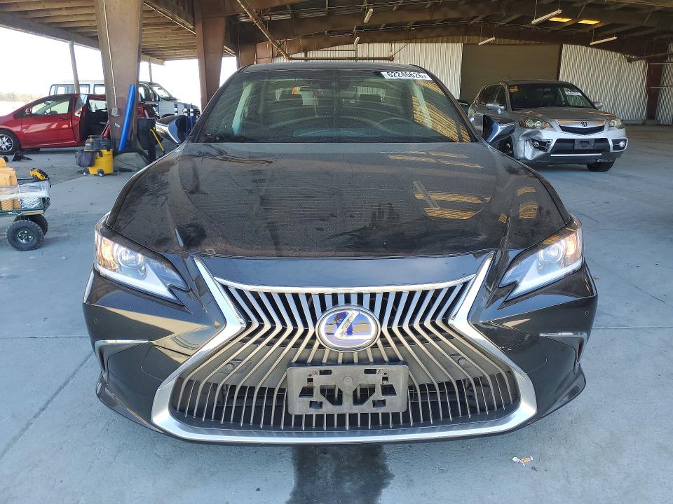 62246626 :رقم المزاد ، JTHB21B1XK2042275 vin ، 2019 Lexus Es مزاد بيع