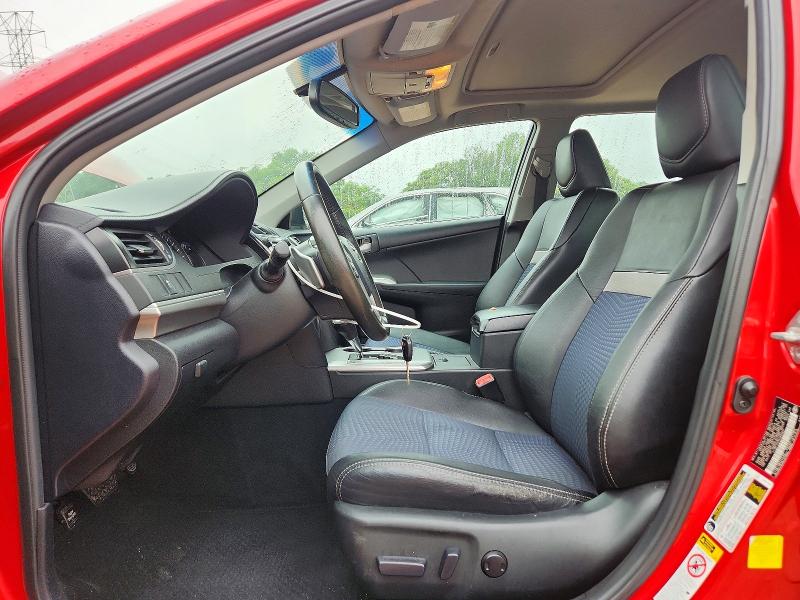61629836 :رقم المزاد ، 4T1BF1FK5CU620857 vin ، 2012 Toyota Camry مزاد بيع
