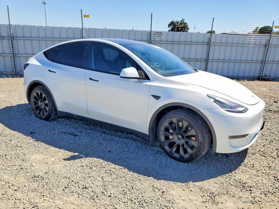Продажа на аукционе авто 2021 Tesla Model Y, vin: 5YJYGDEE1MF301653, номер лота: 63329346