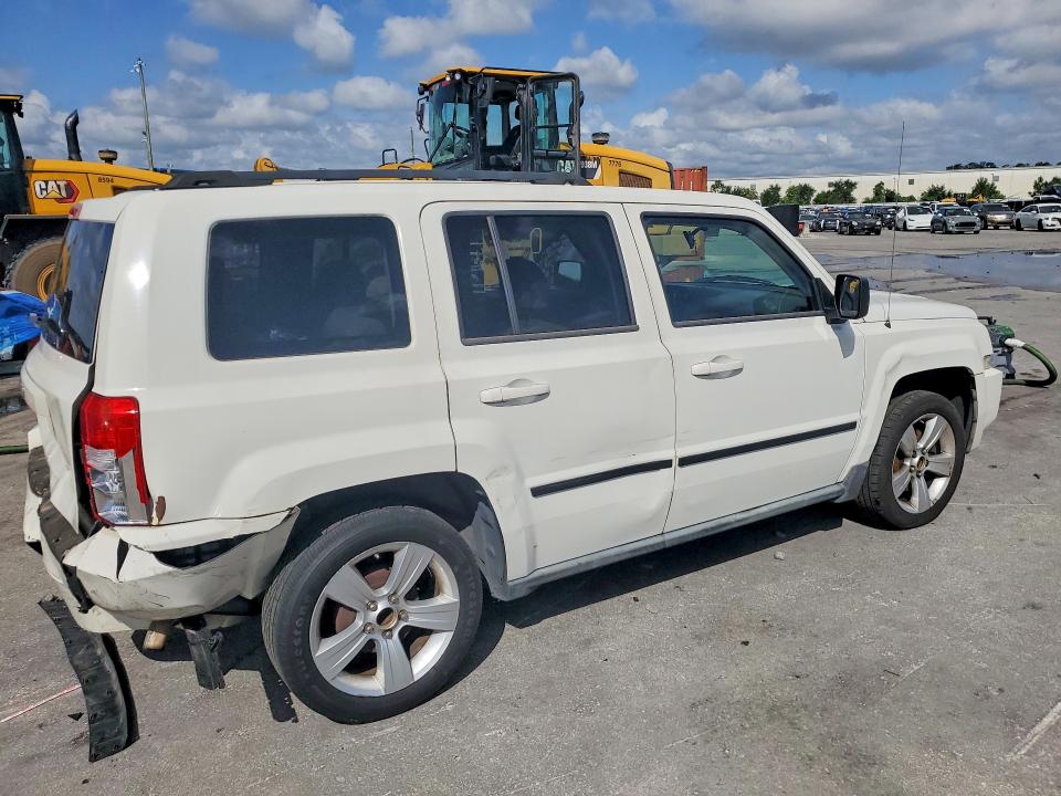 61048266 :رقم المزاد ، 1J4NT2GB2AD622040 vin ، 2010 Jeep Patriot مزاد بيع