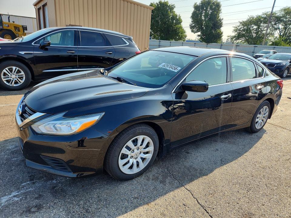 Продажа на аукционе авто 2018 Nissan Altima, vin: 1N4AL3AP7JC247790, номер лота: 62970456