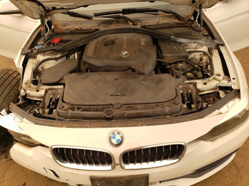 2017 Bmw 330 მანქანა იყიდება აუქციონზე, vin: WBA8K3C55HK678696, აუქციონის ნომერი: 60931336