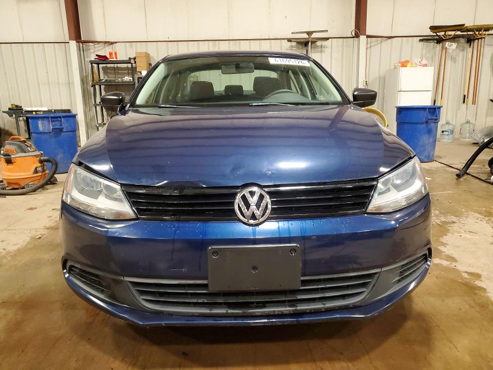 2013 Volkswagen Jetta მანქანა იყიდება აუქციონზე, vin: 3VW2K7AJ7DM451235, აუქციონის ნომერი: 61695126