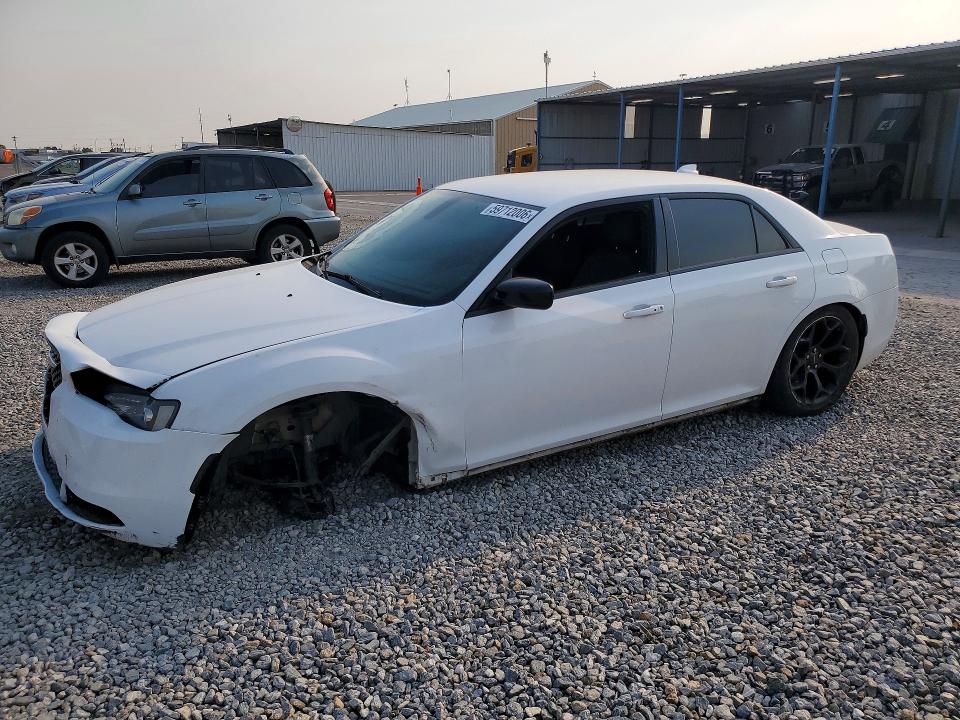 Auction sale of the 2019 Chrysler 300, vin: 2C3CCAAG2KH590307, lot number: 59712006