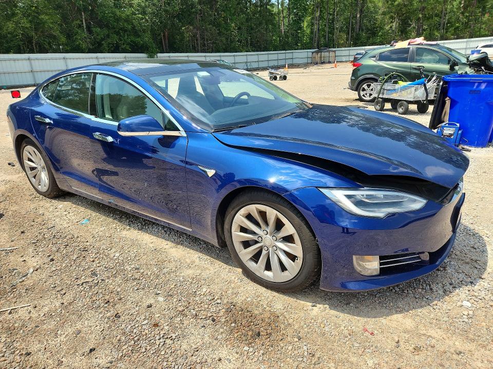 62441216 :رقم المزاد ، 5YJSA1E20GF168125 vin ، 2016 Tesla Model S مزاد بيع