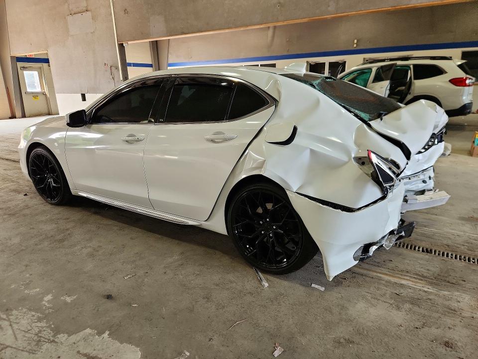 60953016 :رقم المزاد ، 19UUB2F5XJA012759 vin ، 2018 Acura Tlx مزاد بيع