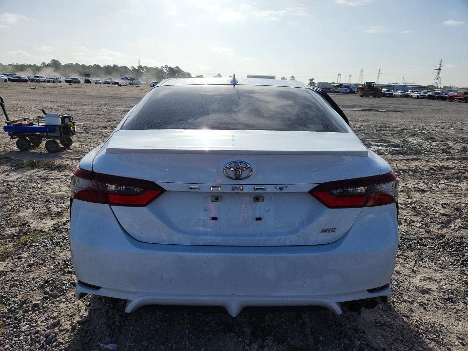 Продажа на аукционе авто 2022 Toyota Camry, vin: 4T1G11AK0NU693486, номер лота: 61999616