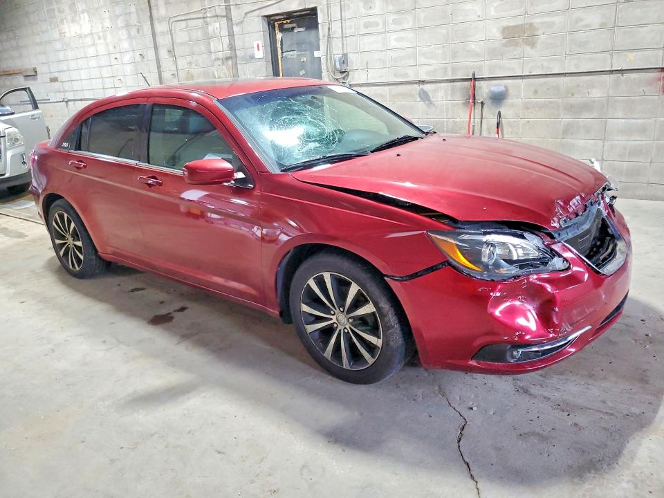 60234546 :رقم المزاد ، 1C3CCBCGXDN701733 vin ، 2013 Chrysler 200 مزاد بيع