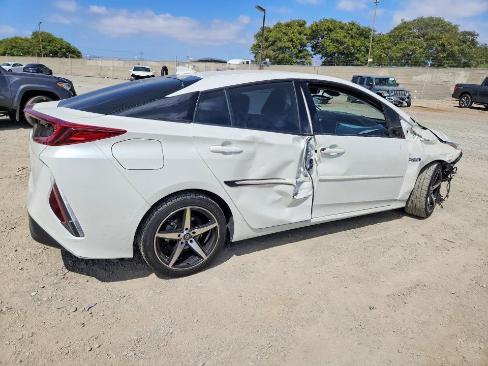 Продажа на аукционе авто 2018 Toyota Prius Prime, vin: JTDKARFP0J3071682, номер лота: 59359146